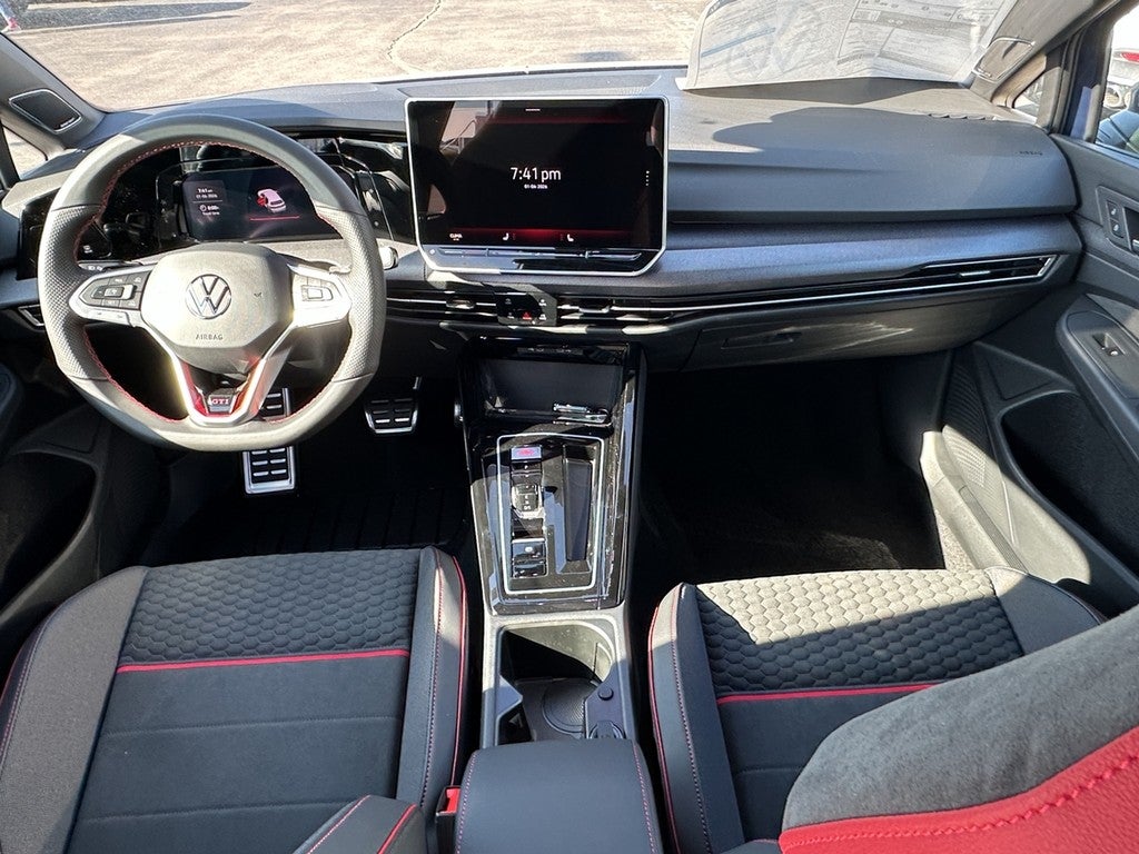 2026 Volkswagen Golf GTI 2.0T SE DSG