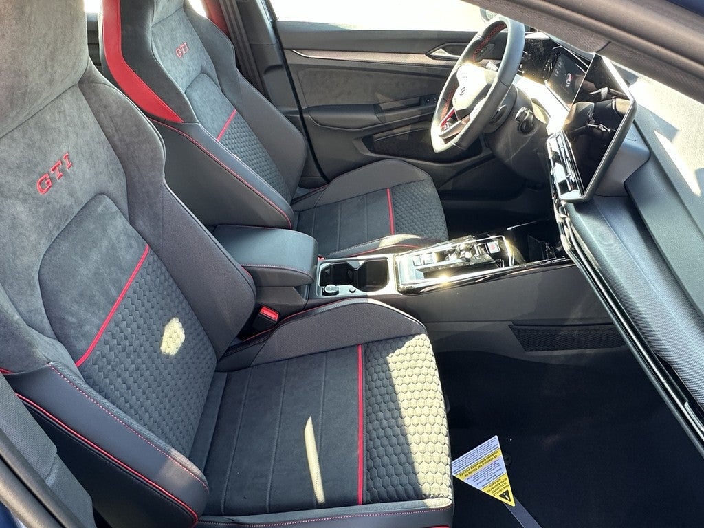 2026 Volkswagen Golf GTI 2.0T SE DSG