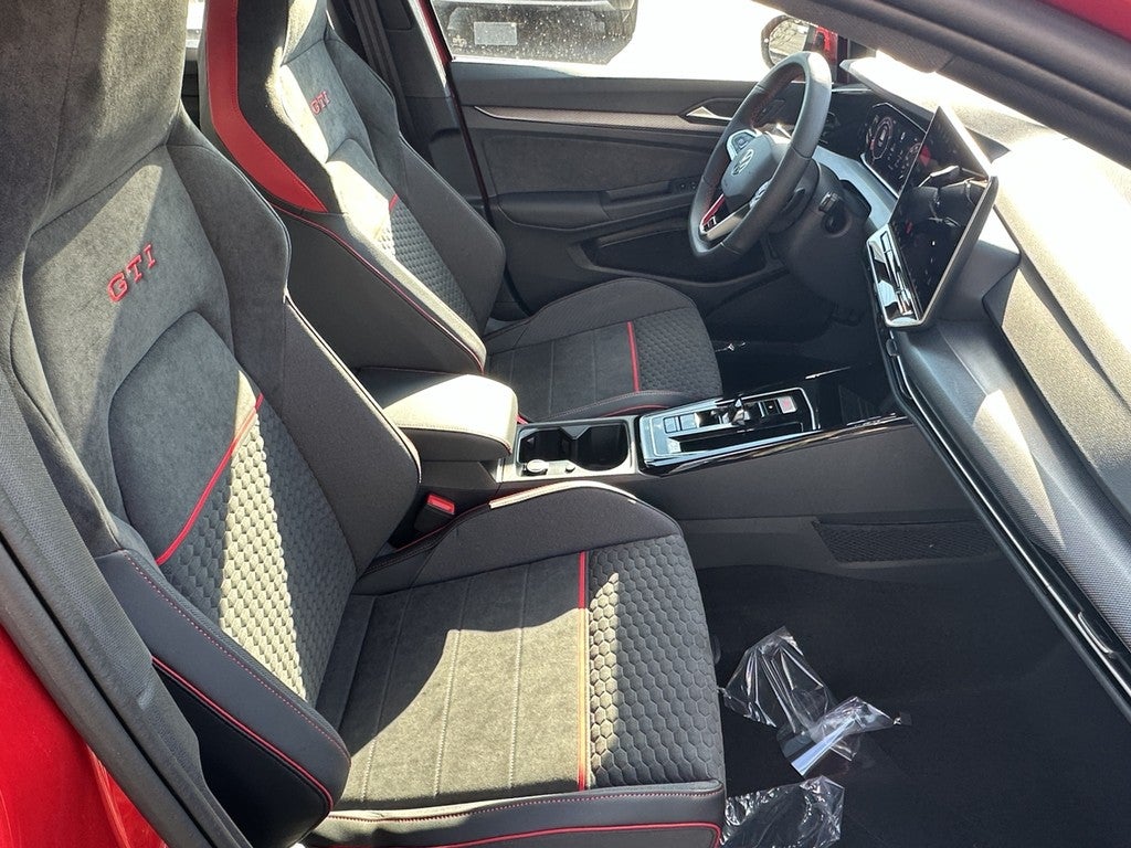 2026 Volkswagen Golf GTI 2.0T SE DSG