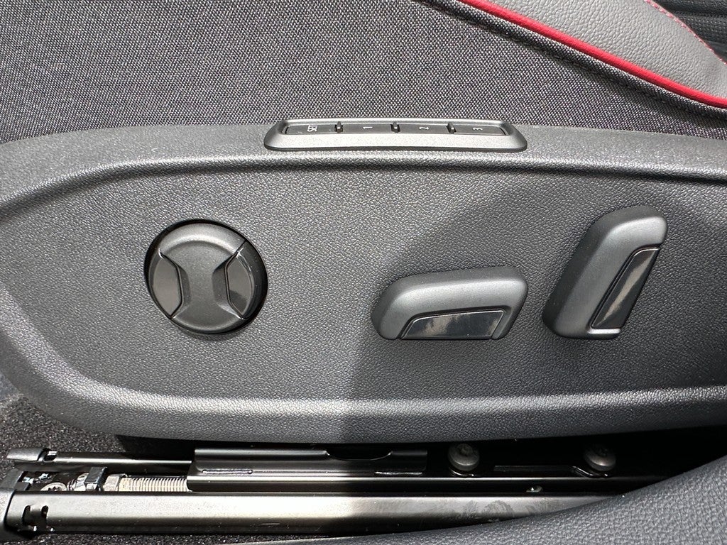 2025 Volkswagen Golf GTI 2.0T Autobahn DSG