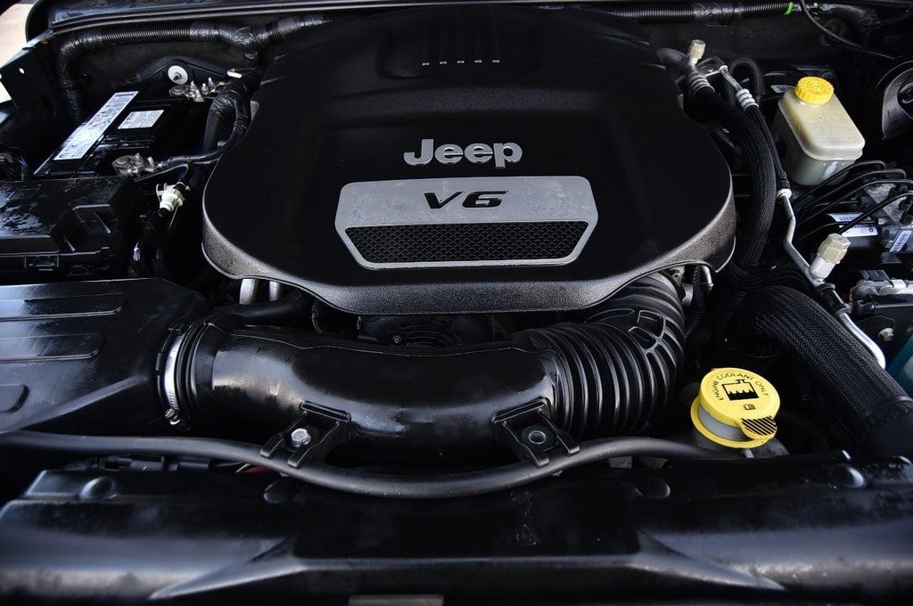 2016 Jeep Wrangler Unlimited 4WD 4dr Sahara