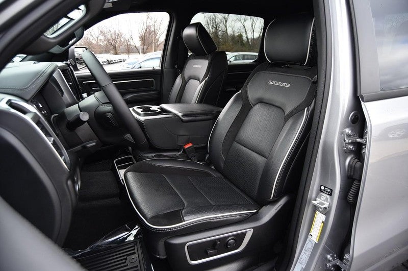 2025 RAM 1500 Laramie 4x4 Crew Cab 5'7" Box