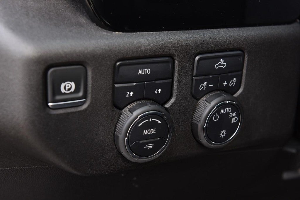 2025 Chevrolet Silverado 1500 4WD Crew Cab 147" LT w/1LT