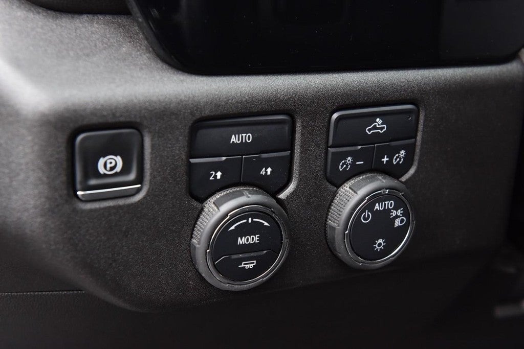 2025 Chevrolet Silverado 1500 4WD Crew Cab 147" LT w/1LT