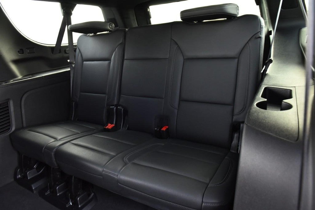 2024 Chevrolet Suburban 4WD 4dr LT