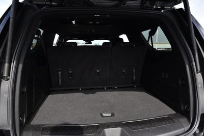 2024 Chevrolet Suburban 4WD 4dr LT