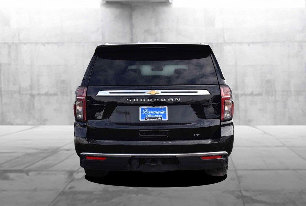 2024 Chevrolet Suburban 4WD 4dr LT