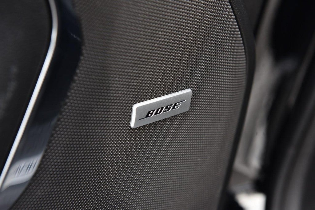 2024 Chevrolet Suburban 4WD 4dr LT