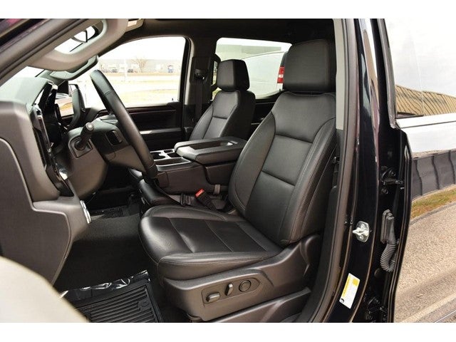 2025 GMC Sierra 1500 4WD Crew Cab 147" SLT