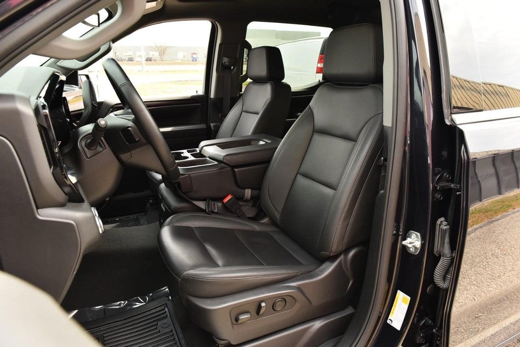 2025 GMC Sierra 1500 4WD Crew Cab 147" SLT