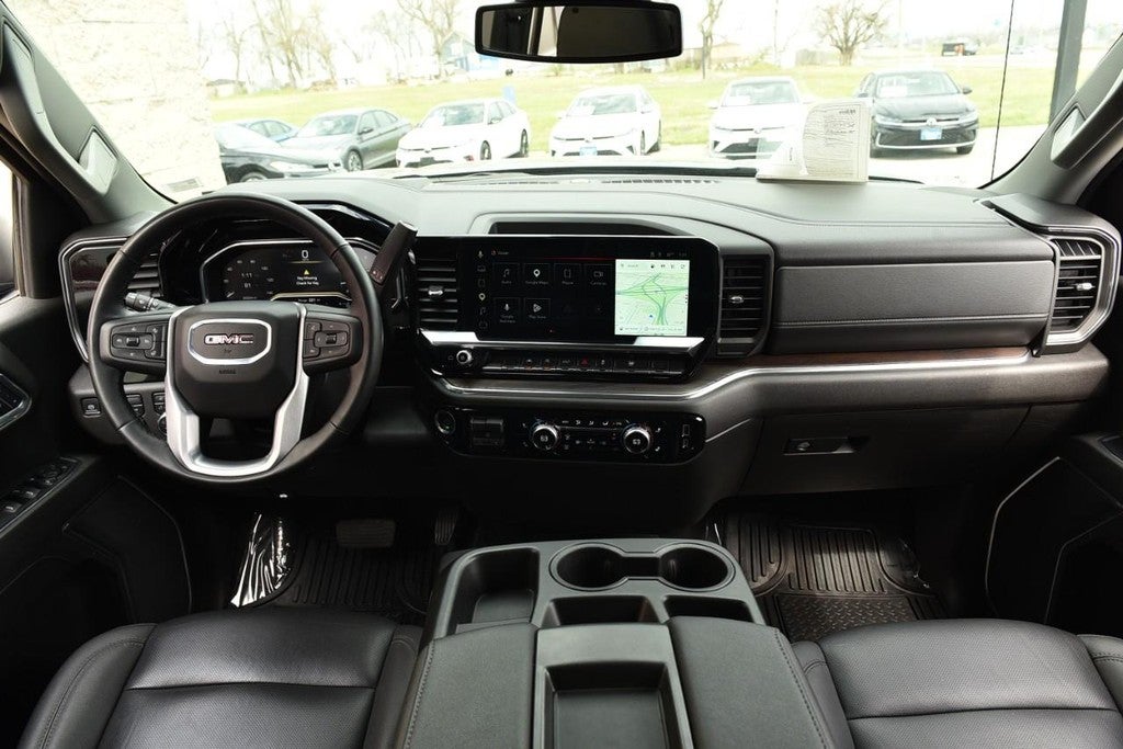 2025 GMC Sierra 1500 4WD Crew Cab 147" SLT