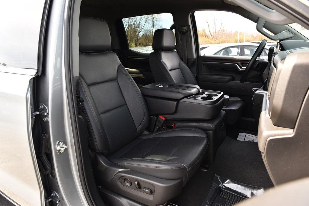 2025 GMC Sierra 1500 4WD Crew Cab 147" SLT