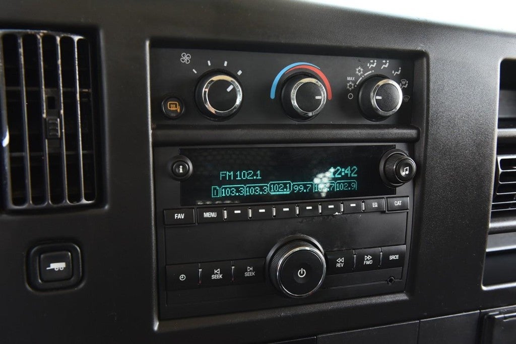 2024 GMC Savana Cargo Van RWD 2500 135"