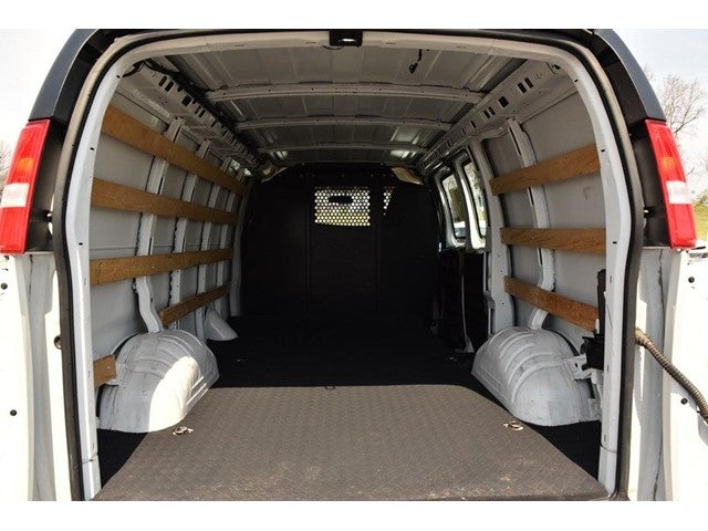 2024 GMC Savana Cargo Van RWD 2500 135"