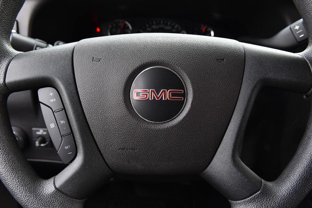 2024 GMC Savana Cargo Van RWD 2500 135"