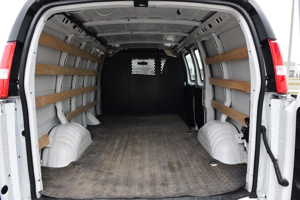2024 GMC Savana Cargo Van RWD 2500 135"