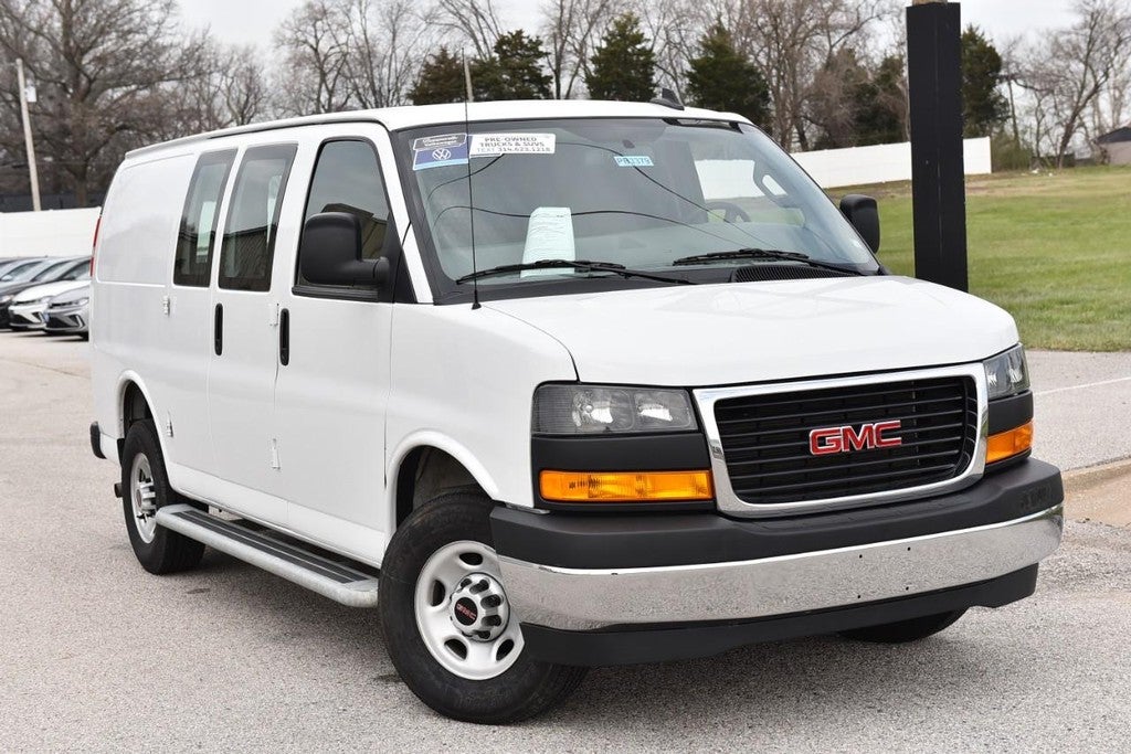 2024 GMC Savana Cargo Van RWD 2500 135"