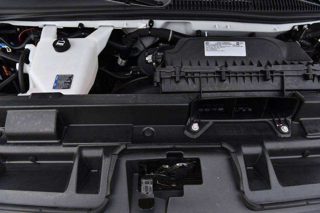 2024 GMC Savana Cargo Van RWD 2500 135"