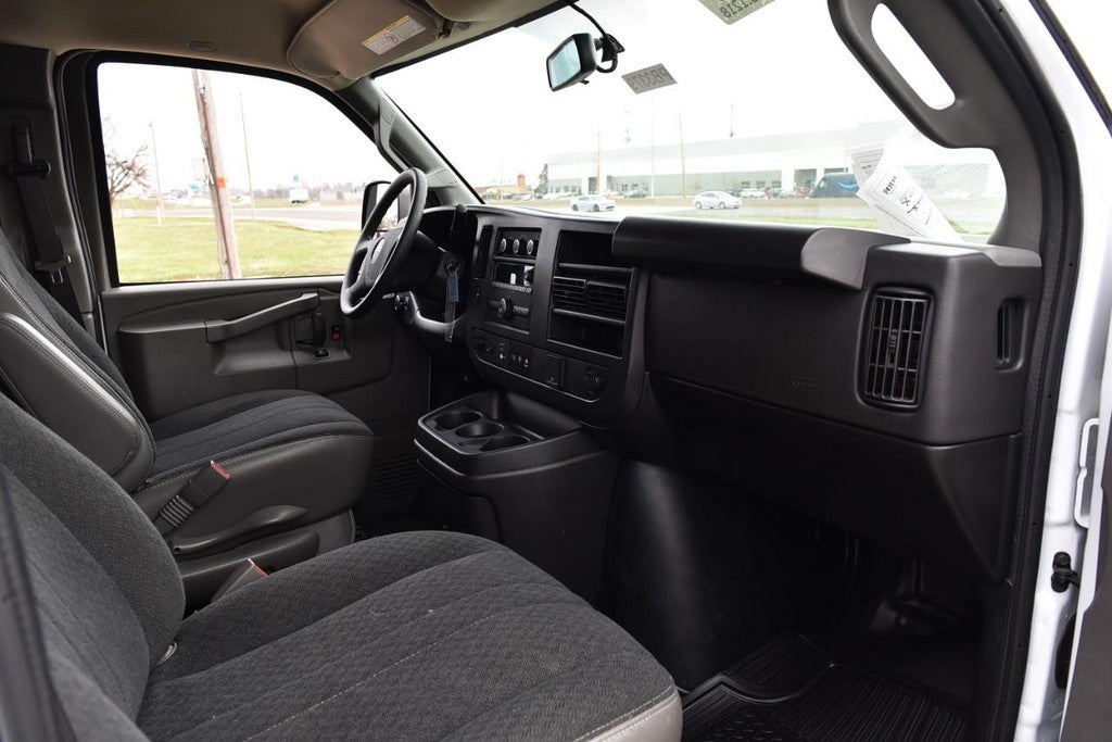 2024 GMC Savana Cargo Van RWD 2500 135"