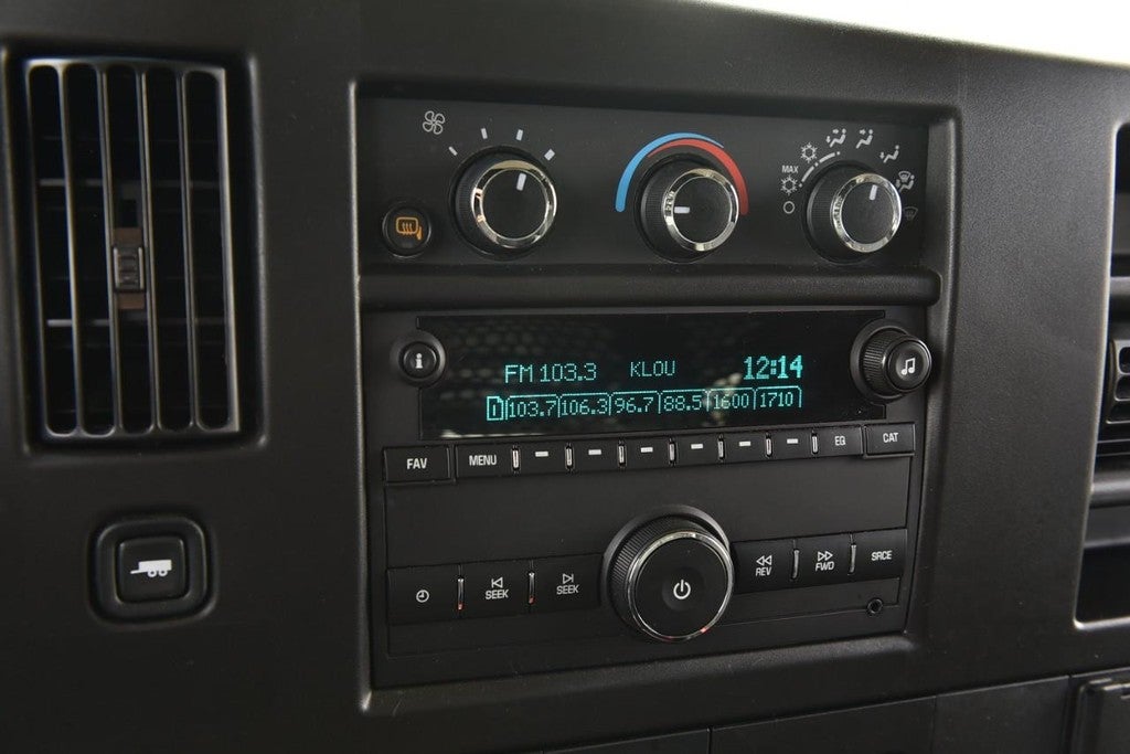 2024 GMC Savana Cargo Van RWD 2500 135"