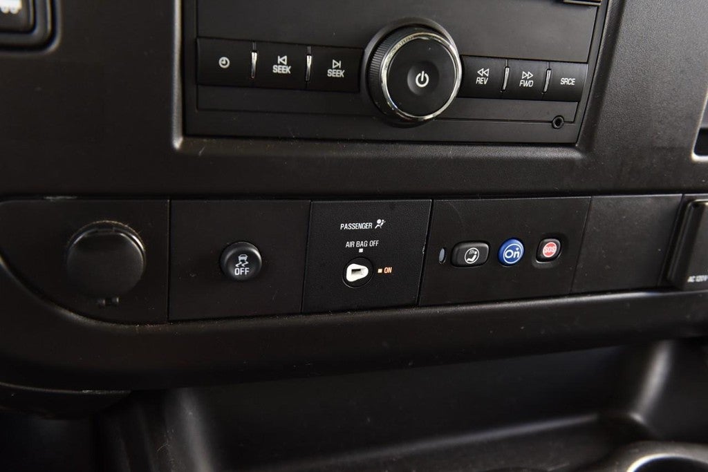 2024 GMC Savana Cargo Van RWD 2500 135"