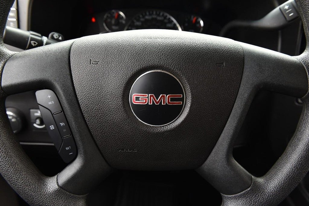 2024 GMC Savana Cargo Van RWD 2500 135"