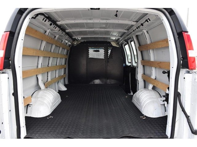 2024 GMC Savana Cargo Van RWD 2500 135"