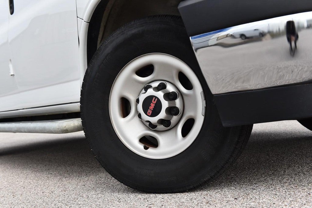 2024 GMC Savana Cargo Van RWD 2500 135"