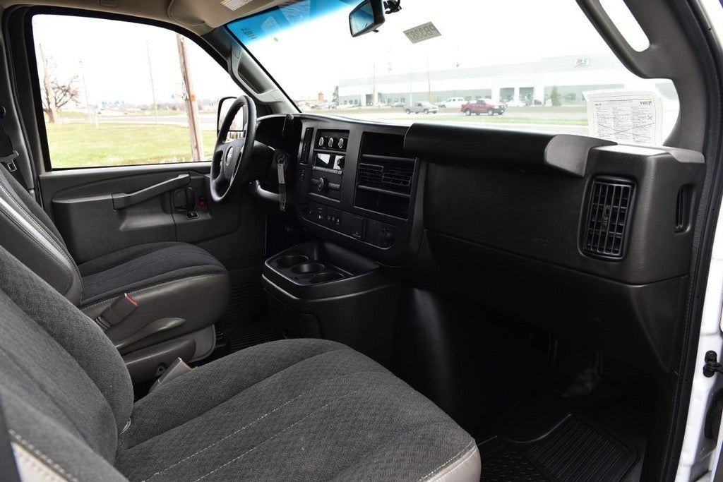 2024 GMC Savana Cargo Van RWD 2500 135"