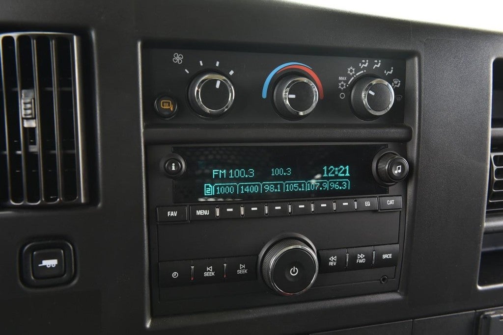 2024 GMC Savana Cargo Van RWD 2500 135"