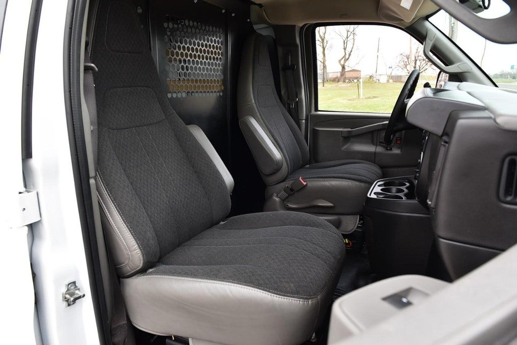 2024 GMC Savana Cargo Van RWD 2500 135"