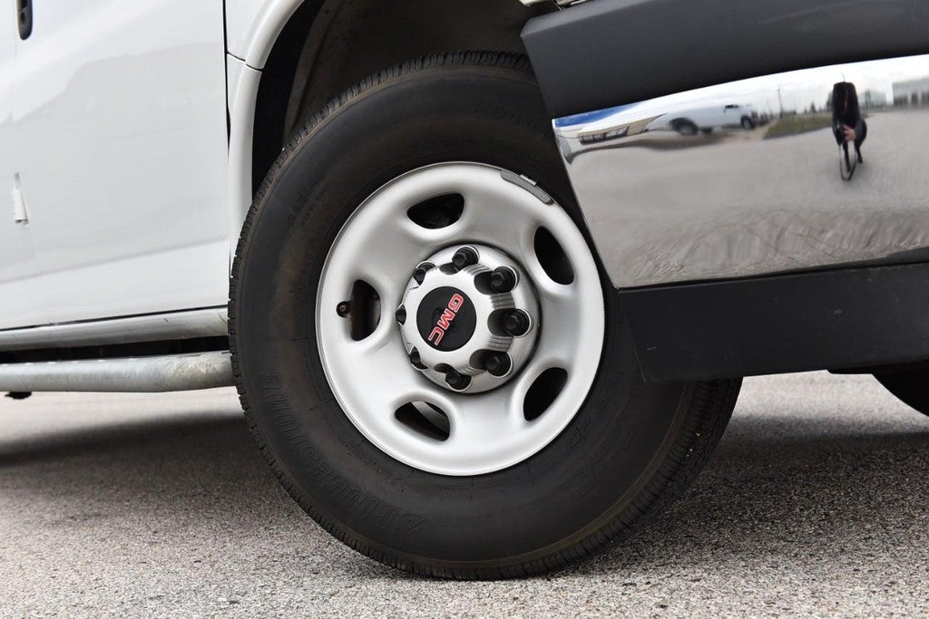 2024 GMC Savana Cargo Van RWD 2500 135"