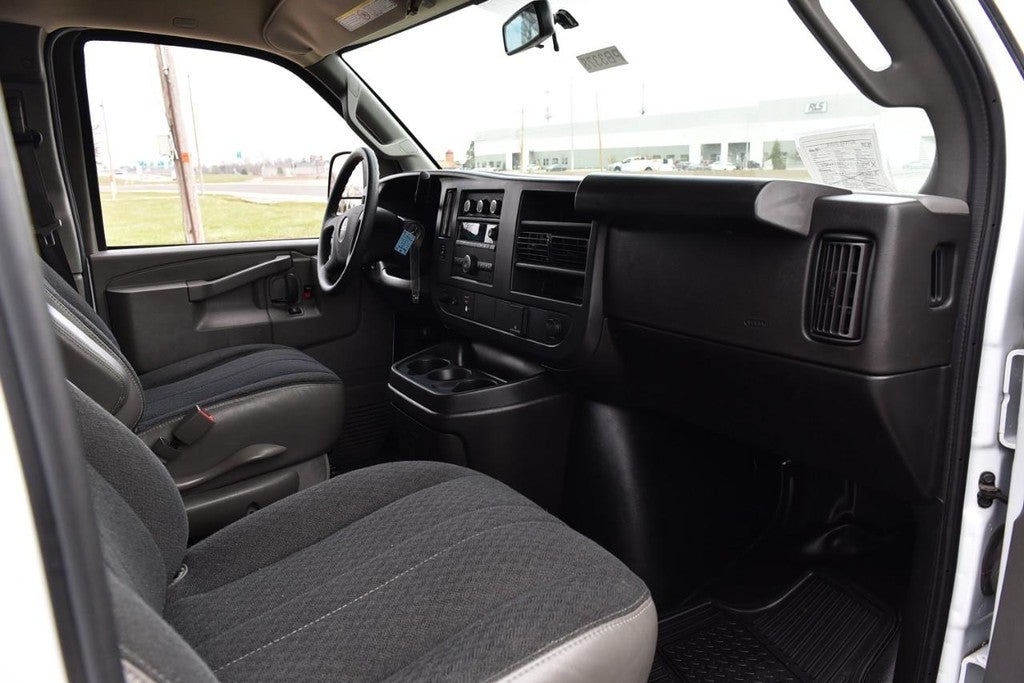 2024 GMC Savana Cargo Van RWD 2500 135"