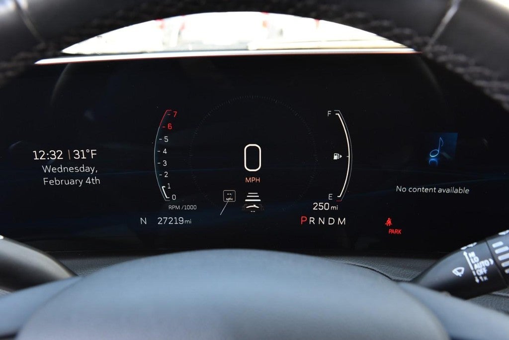 2025 Cadillac XT4 FWD 4dr Premium Luxury