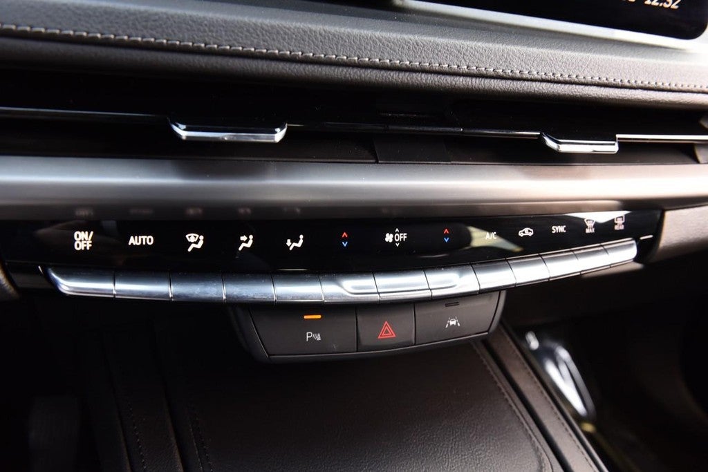 2025 Cadillac XT4 FWD 4dr Premium Luxury