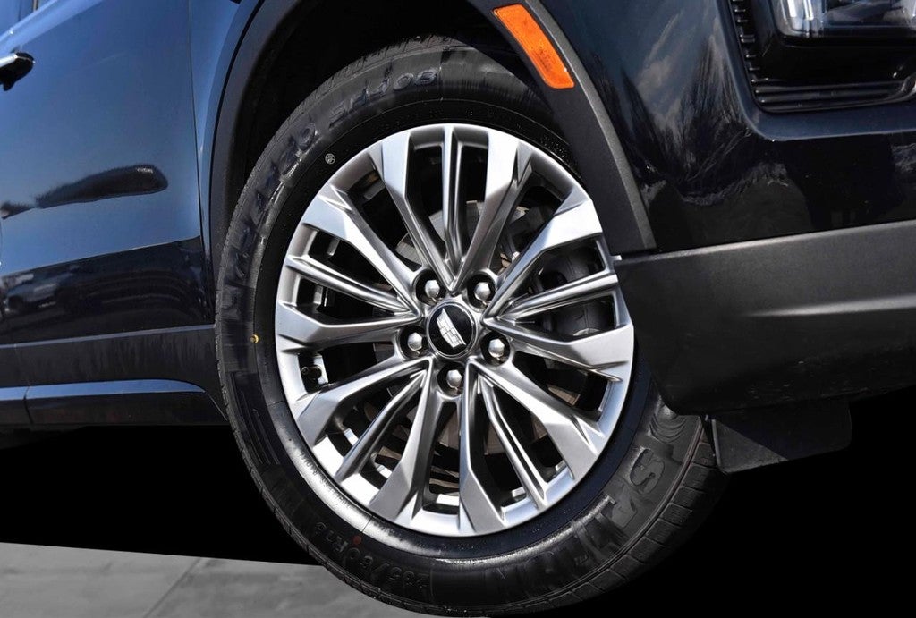 2025 Cadillac XT4 FWD 4dr Premium Luxury