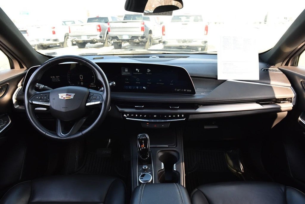 2025 Cadillac XT4 FWD 4dr Premium Luxury