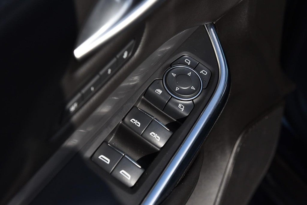 2025 Cadillac XT4 FWD 4dr Premium Luxury