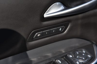 2025 Cadillac XT4 FWD 4dr Premium Luxury