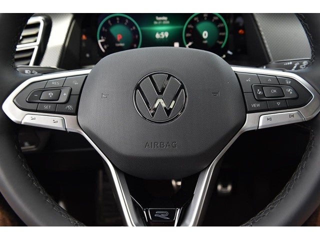 2026 Volkswagen Atlas Cross Sport 2.0T SEL R-Line Black