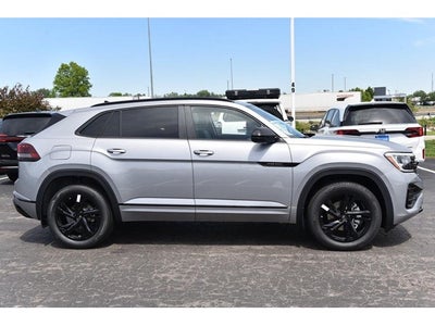 2026 Volkswagen Atlas Cross Sport 2.0T SEL R-Line Black