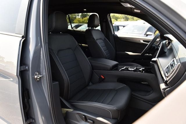2026 Volkswagen Atlas Cross Sport 2.0T SEL R-Line Black