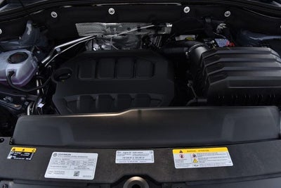 2026 Volkswagen Atlas Cross Sport 2.0T SEL R-Line Black