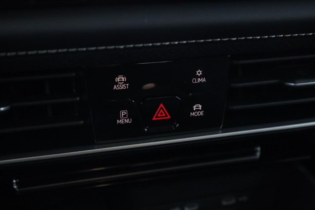 2026 Volkswagen Atlas Cross Sport 2.0T SEL R-Line Black 4MOTION