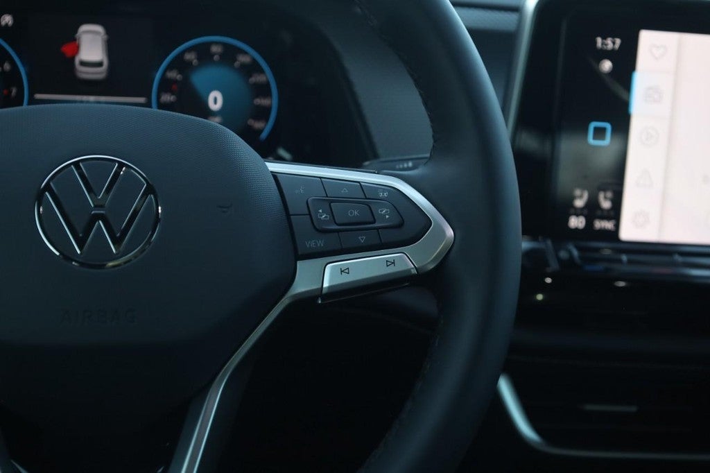 2026 Volkswagen Atlas Cross Sport 2.0T SEL R-Line Black 4MOTION