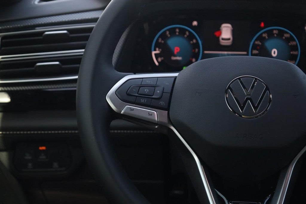 2026 Volkswagen Atlas Cross Sport 2.0T SEL R-Line Black 4MOTION