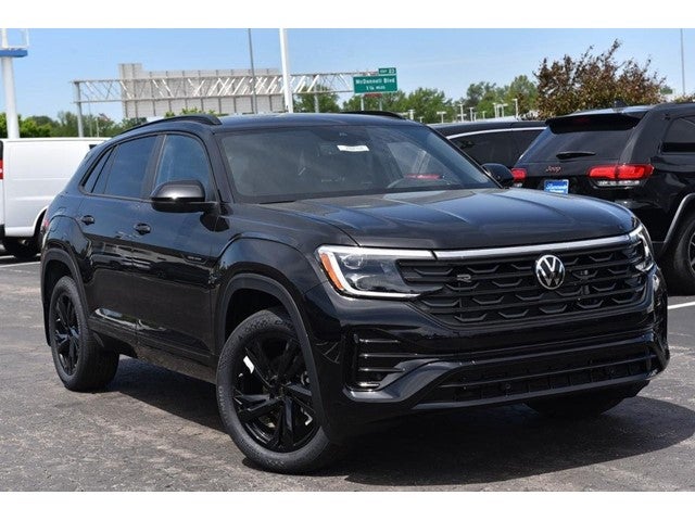 2026 Volkswagen Atlas Cross Sport 2.0T SEL R-Line Black