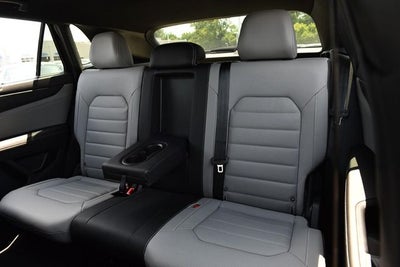 2026 Volkswagen Atlas Cross Sport 2.0T SEL R-Line Black