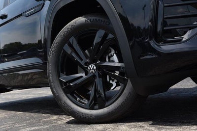 2026 Volkswagen Atlas Cross Sport 2.0T SEL R-Line Black