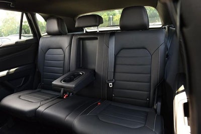 2026 Volkswagen Atlas Cross Sport 2.0T SEL R-Line Black